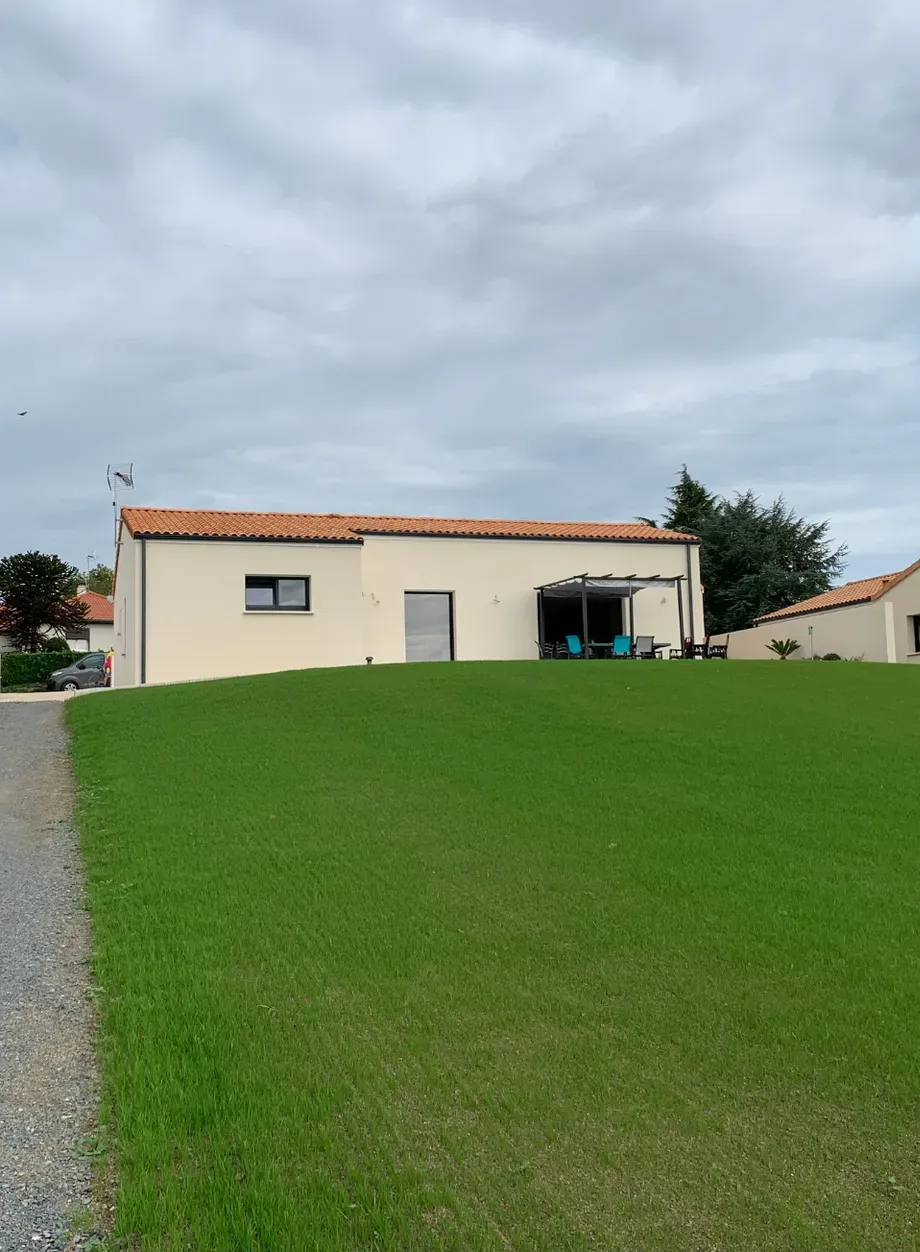 Construction d'une maison neuve, réalisation AJ2 contractant général