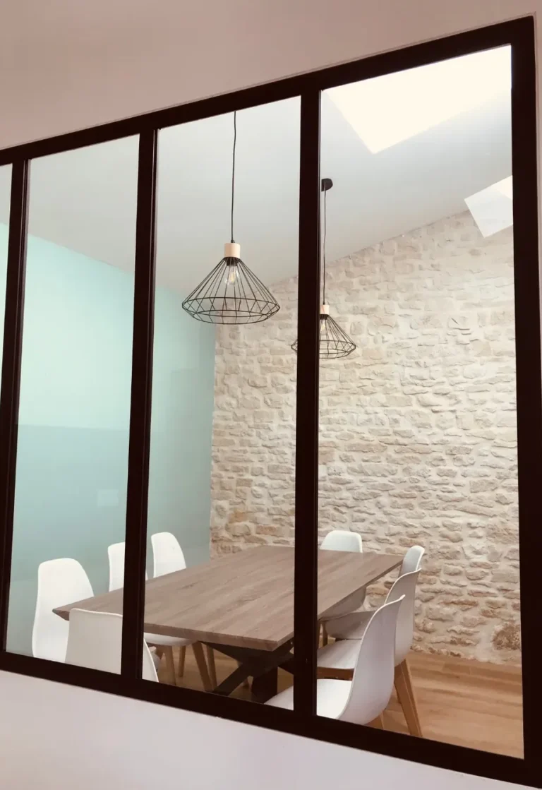 Transformation d'une écurie en pâtisserie, réalisation AJ2 contractant général