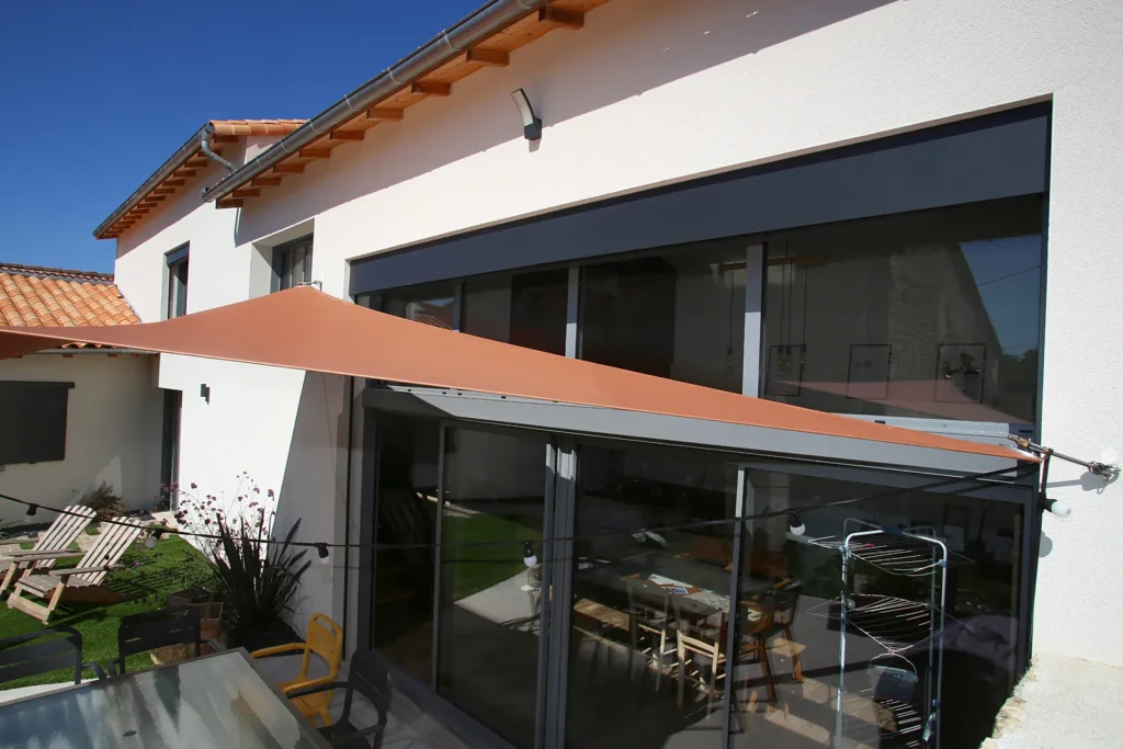 Transformation d'une scierie en habitation à La Crèche, réalisation AJ2